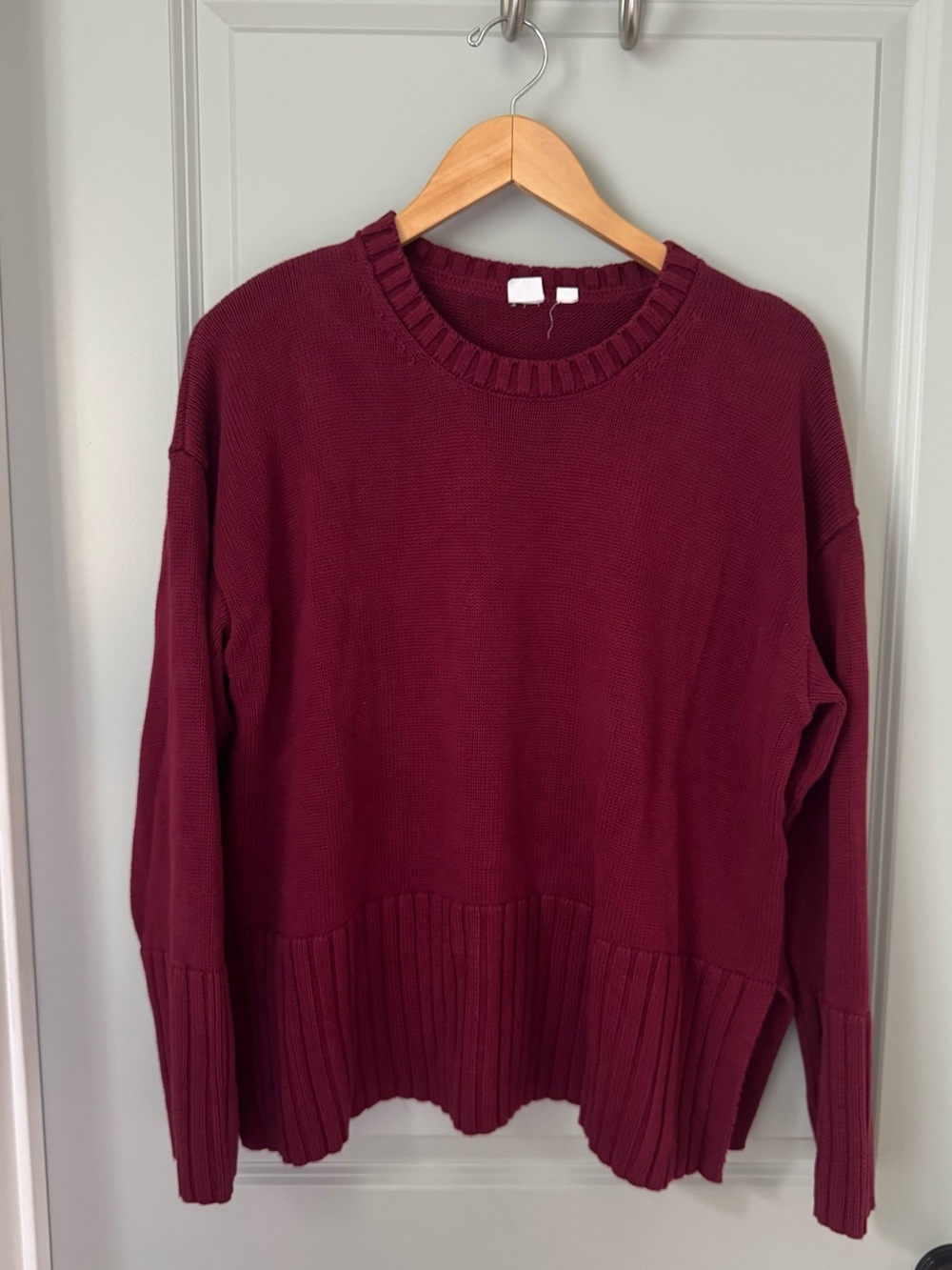 GAP Women's Crewneck Sweater in Wine
